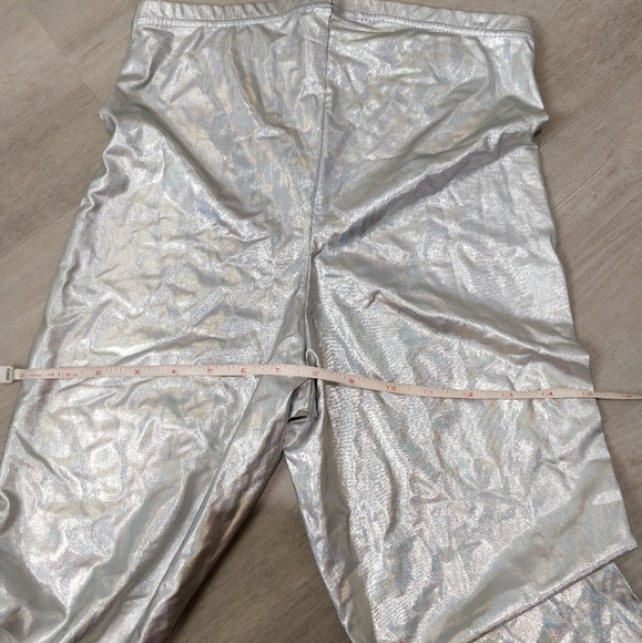 NWOT Boohoo holographic iridescent leggings - Picture 10 of 17